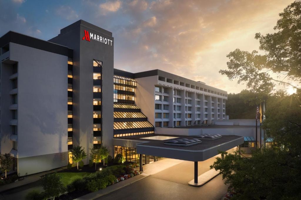 Hanover Marriott guest room